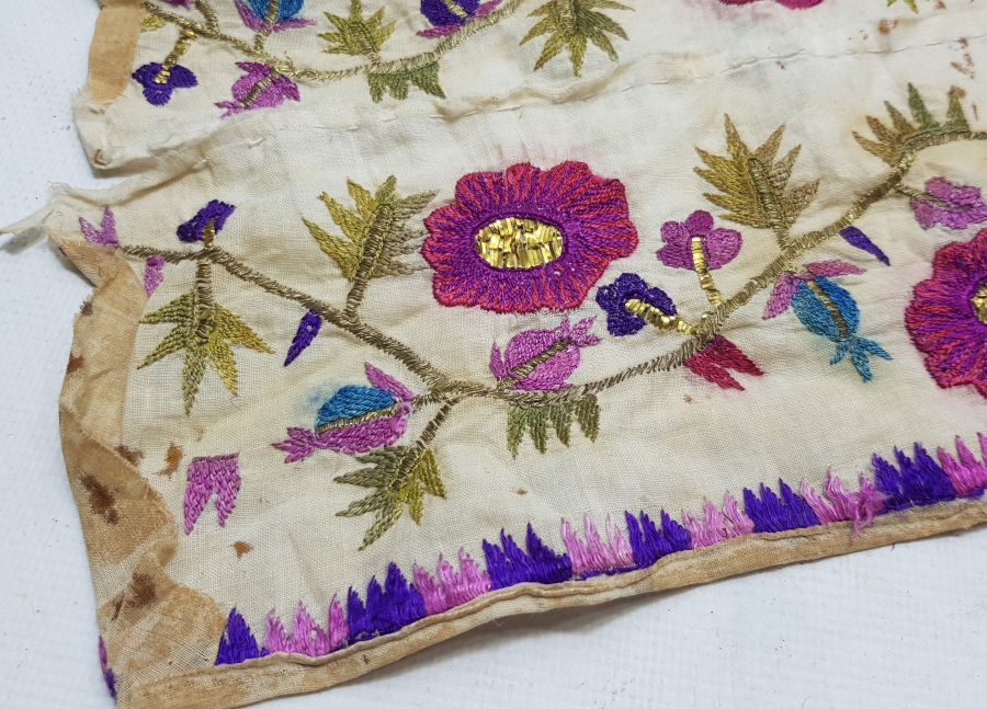 OSMANLI DÖNEMİ İŞLEMELİ YAĞLIK FRAGMANI