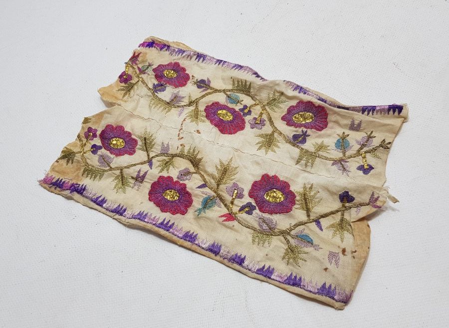 OSMANLI DÖNEMİ İŞLEMELİ YAĞLIK FRAGMANI