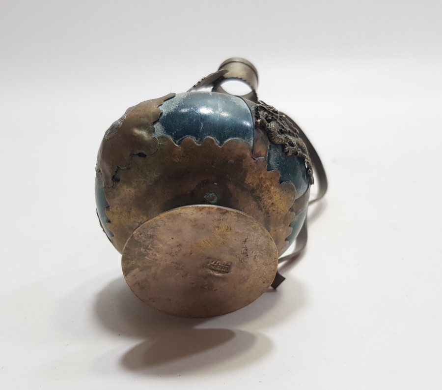 ALTI DAMGALI UZAKDOĞU İŞİ HALİYLE KONDİSYONDA METAL OBJE