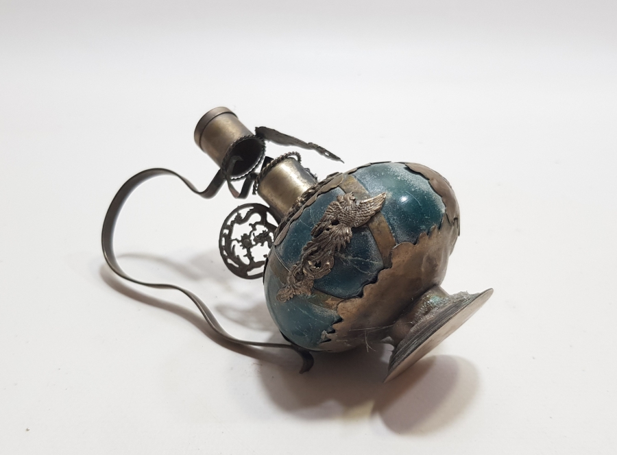 ALTI DAMGALI UZAKDOĞU İŞİ HALİYLE KONDİSYONDA METAL OBJE