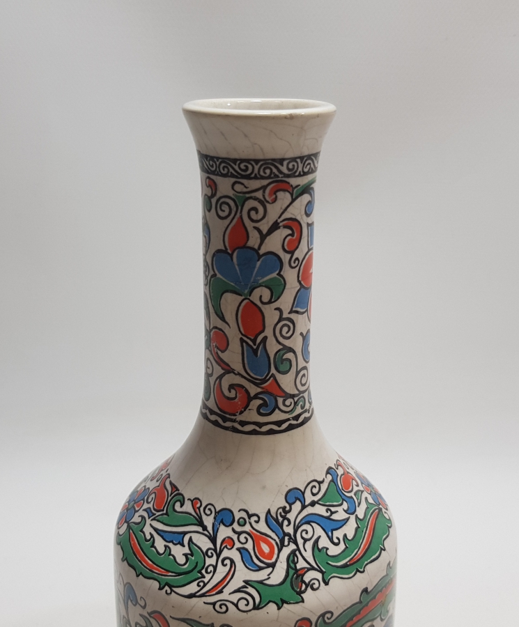 RUM İŞİ ALTI DAMGALI ANTİKA PORSELEN KARAF