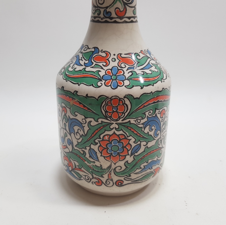 RUM İŞİ ALTI DAMGALI ANTİKA PORSELEN KARAF