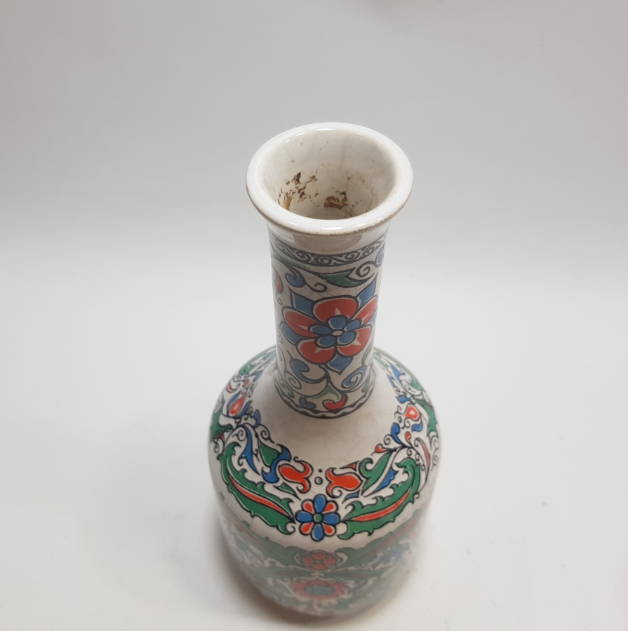 RUM İŞİ ALTI DAMGALI ANTİKA PORSELEN KARAF