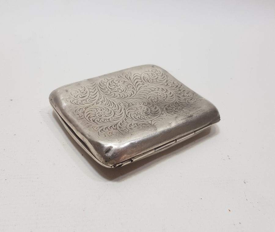 ÜZERİ KALEM İŞÇİLİKLİ ANTİKA GÜMÜŞ SİGARA TABAKASI