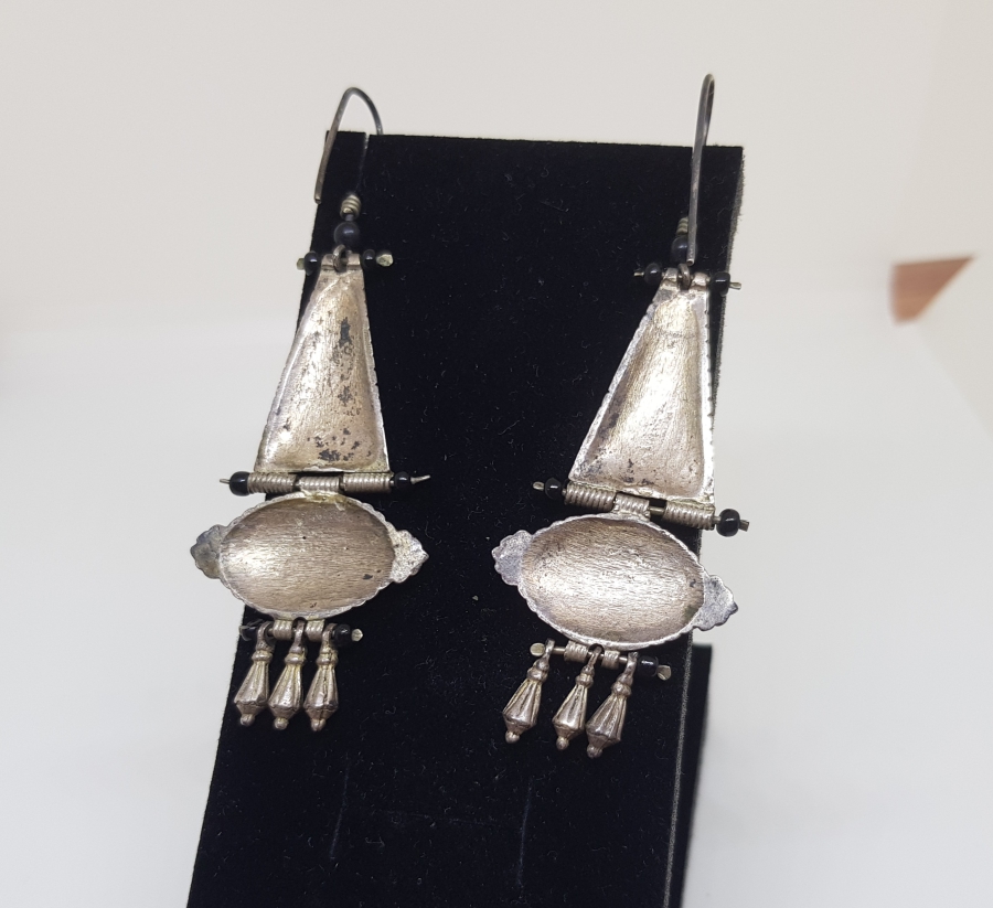 ÜZERİNDE ÇİFT BAŞLI KARTAL FİGÜRÜ BULUNAN ÖZEL YAPIM OSMANLI GÜMÜŞ KÜPE