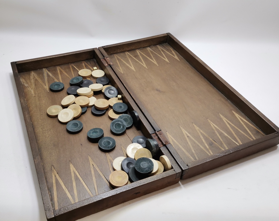 OSMANLI DÖNEMİ KIRLANGIÇ GEÇME İŞÇİLİKLİ EL YAPIMI TAVLA