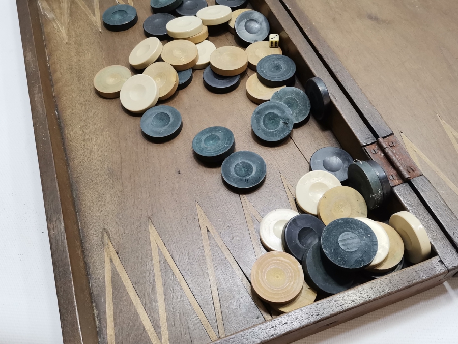 OSMANLI DÖNEMİ KIRLANGIÇ GEÇME İŞÇİLİKLİ EL YAPIMI TAVLA