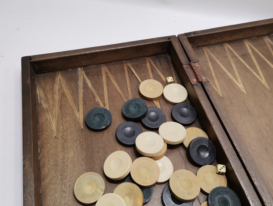 OSMANLI DÖNEMİ KIRLANGIÇ GEÇME İŞÇİLİKLİ EL YAPIMI TAVLA