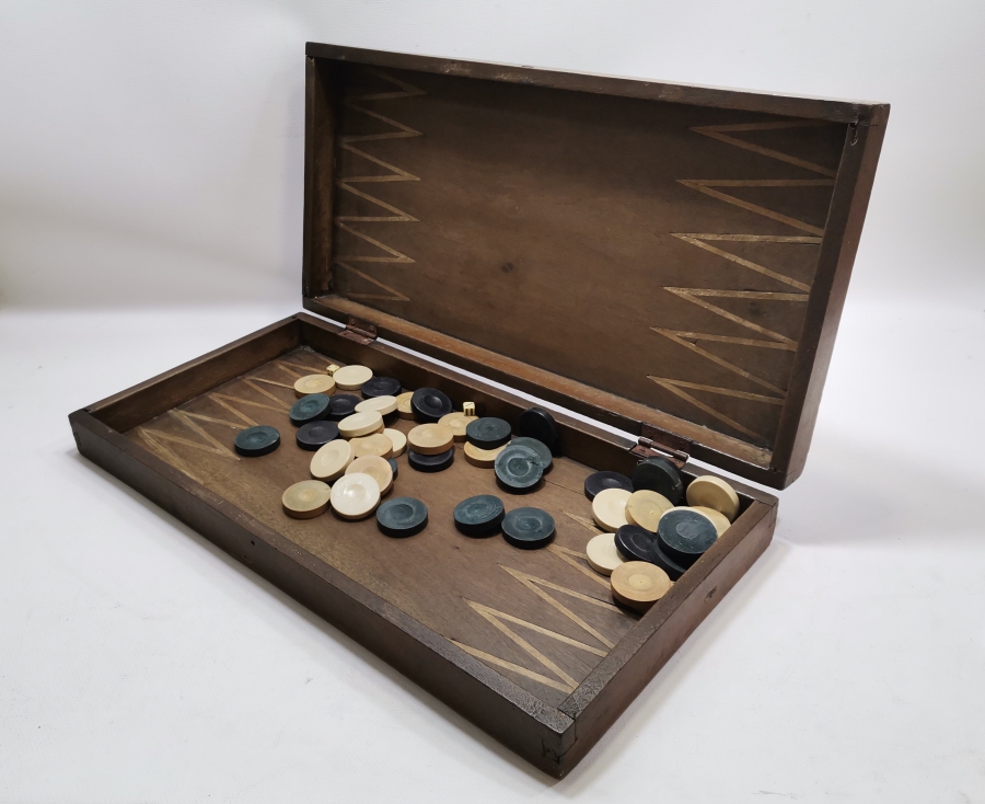 OSMANLI DÖNEMİ KIRLANGIÇ GEÇME İŞÇİLİKLİ EL YAPIMI TAVLA