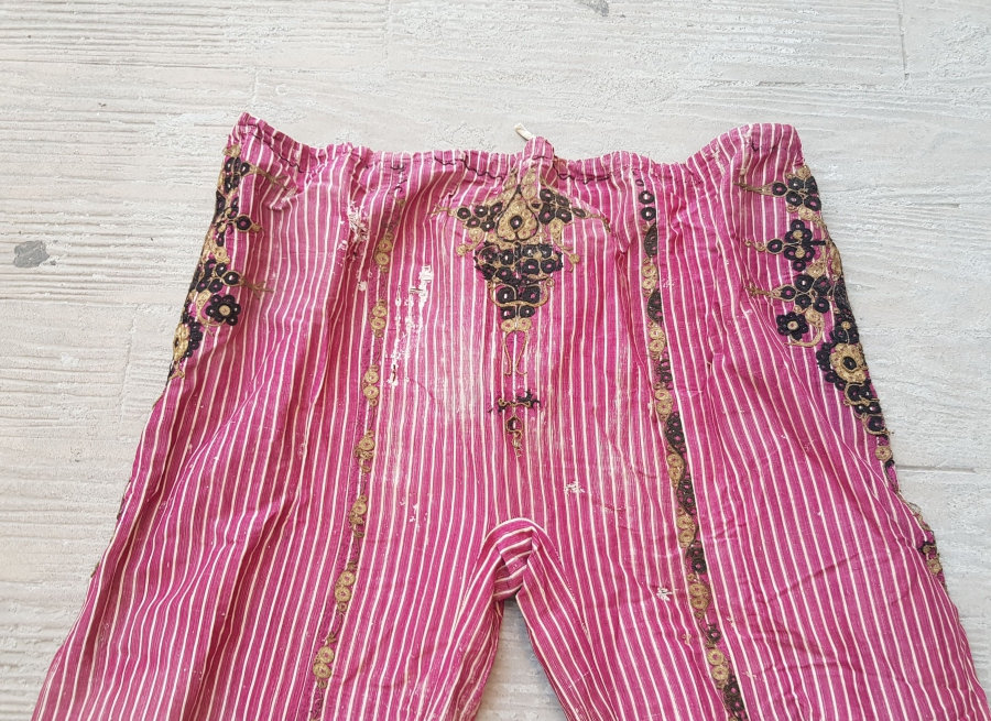 OSMANLI DÖNEMİ İPEK İBRİŞİM VE GÜMÜŞ SIRMA İŞÇİLİKLİ GELİN ŞALVARI