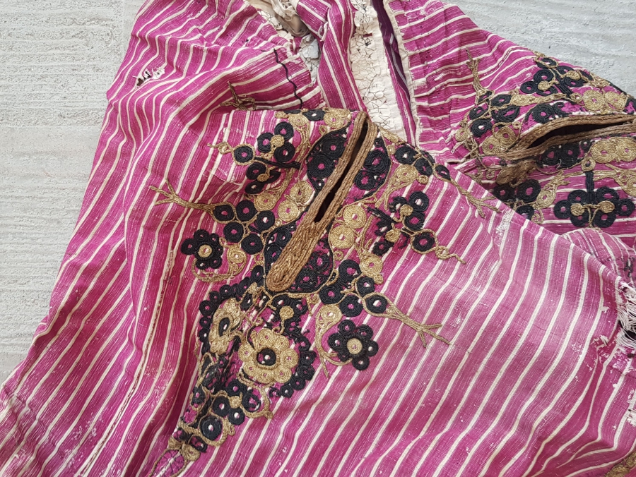 OSMANLI DÖNEMİ İPEK İBRİŞİM VE GÜMÜŞ SIRMA İŞÇİLİKLİ GELİN ŞALVARI