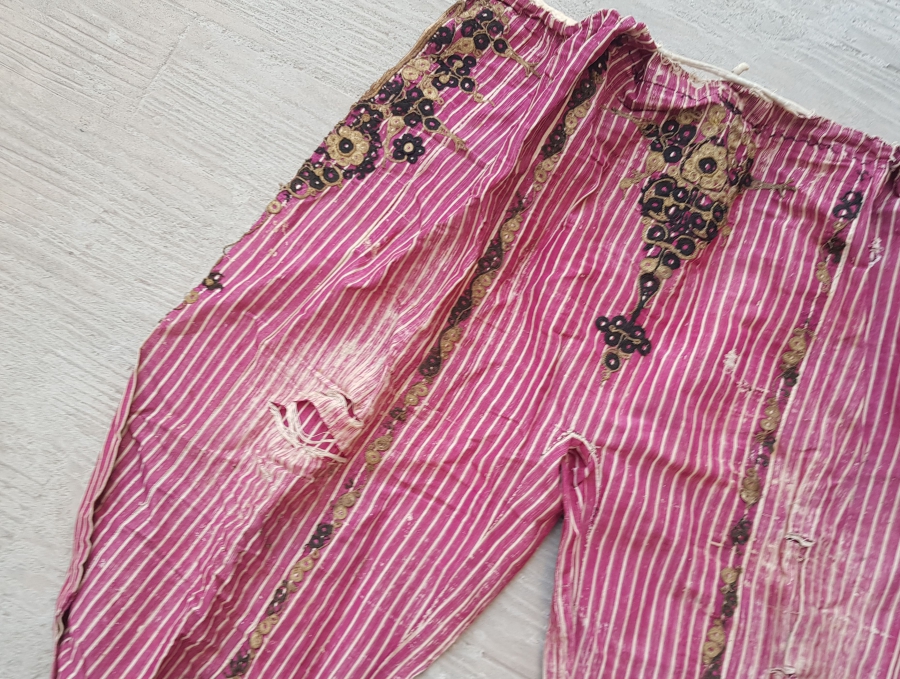 OSMANLI DÖNEMİ İPEK İBRİŞİM VE GÜMÜŞ SIRMA İŞÇİLİKLİ GELİN ŞALVARI