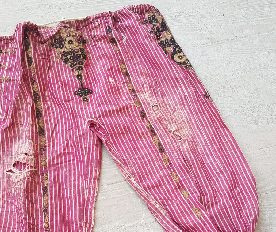 OSMANLI DÖNEMİ İPEK İBRİŞİM VE GÜMÜŞ SIRMA İŞÇİLİKLİ GELİN ŞALVARI