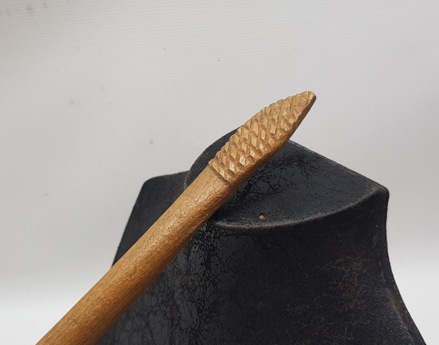 OSMANLI DÖNEMİ TEKKE İŞİ AHŞAP SIRT KAŞIYICI