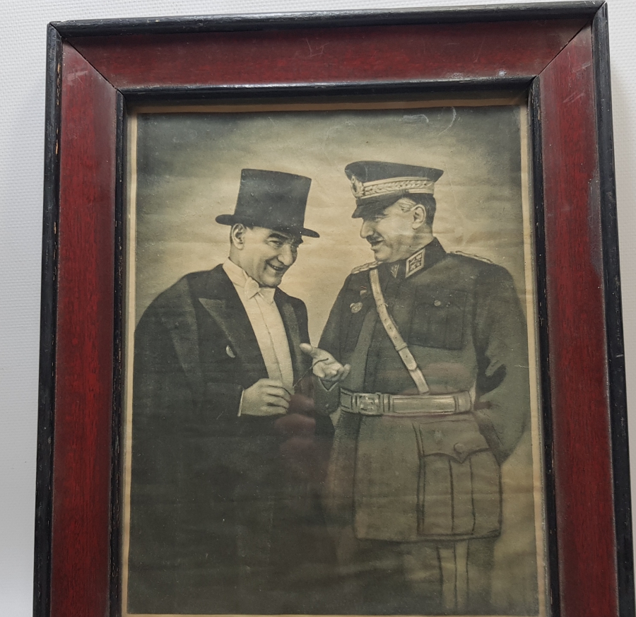 ORİJİNAL ÇERÇEVESİNDE ATATÜRK VE FEVZİ ÇAKMAK GÖRSELLİ POSTER FOTOĞRAF