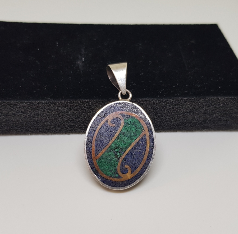 DOĞAL TAŞLI ÖZEL YAPIM ANTİKA GÜMÜŞ KOLYE UCU