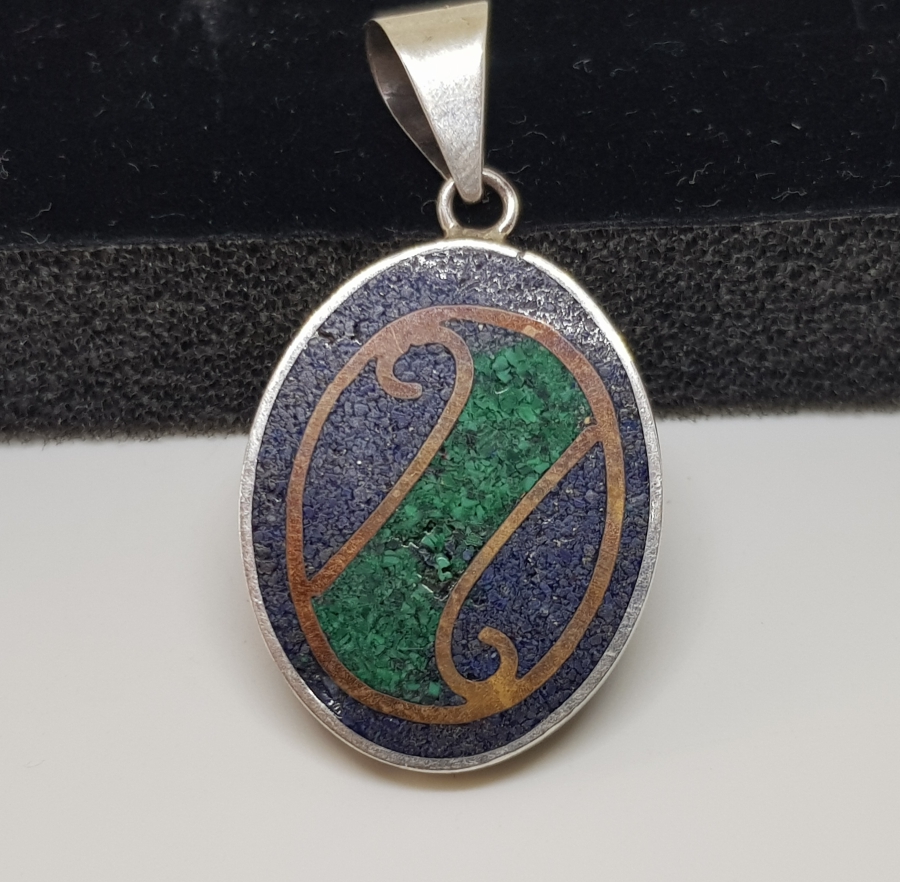 DOĞAL TAŞLI ÖZEL YAPIM ANTİKA GÜMÜŞ KOLYE UCU