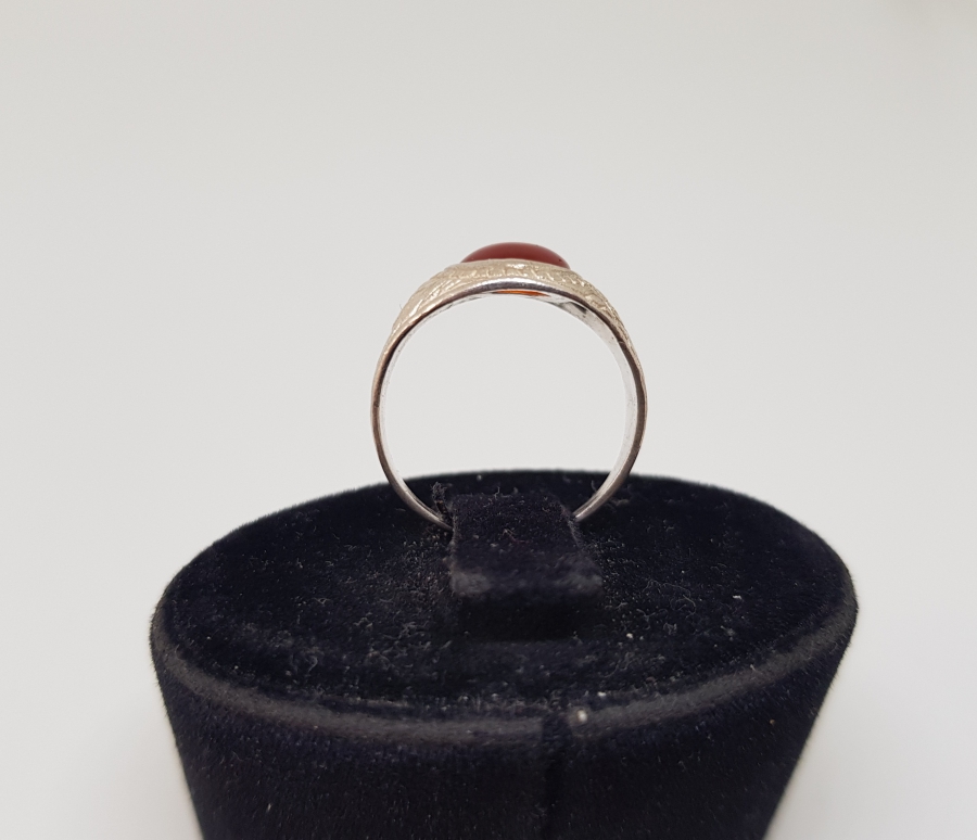 ÜZERİNDE HARELİ SÜLEYMANİYE AKİĞİ BULUNAN ÖZEL YAPIM GÜMÜŞ YÜZÜK