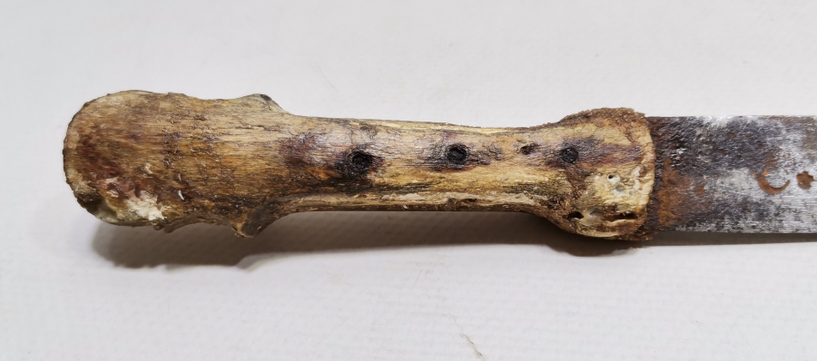 ÜZERİ AY YILDIZLI OSMANLI DÖNEMİ BOYNUZ SAPLI ÇERKES KAMASI