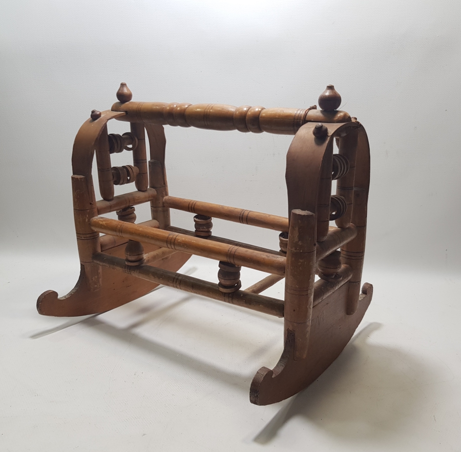 OSMANLI DÖNEMİ AHŞAP OYUNCAK BEBEK BEŞİĞİ