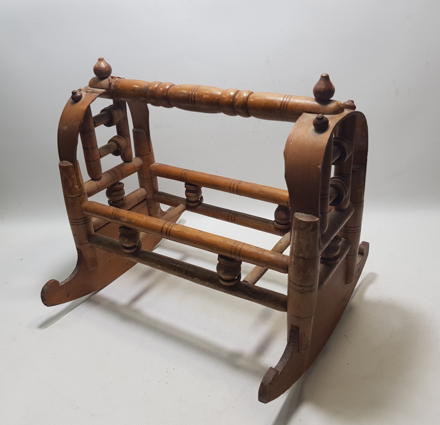 OSMANLI DÖNEMİ AHŞAP OYUNCAK BEBEK BEŞİĞİ