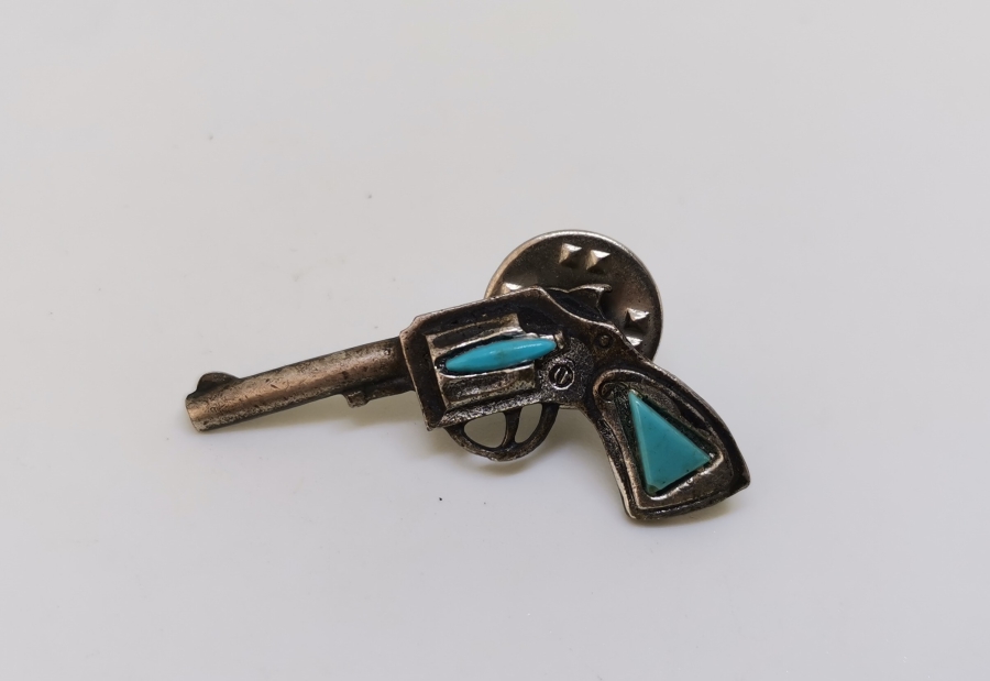 TABANCA FORMUNDA YAPILMIŞ ANTİKA GÜMÜŞ BROŞ