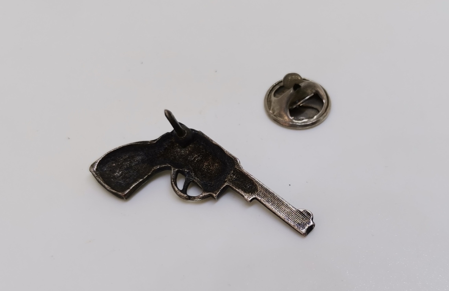 TABANCA FORMUNDA YAPILMIŞ ANTİKA GÜMÜŞ BROŞ