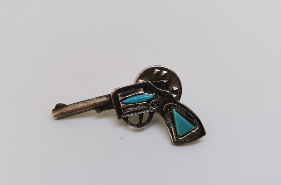 TABANCA FORMUNDA YAPILMIŞ ANTİKA GÜMÜŞ BROŞ