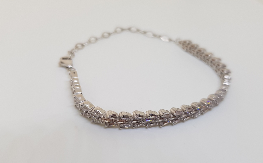 MARGAZİT TAŞLARLA SÜSLÜ AVRUPA GÜMÜŞ BİLEKLİK