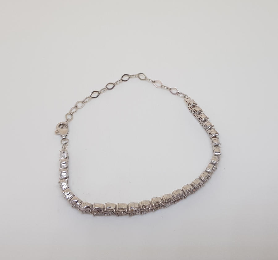 MARGAZİT TAŞLARLA SÜSLÜ AVRUPA GÜMÜŞ BİLEKLİK