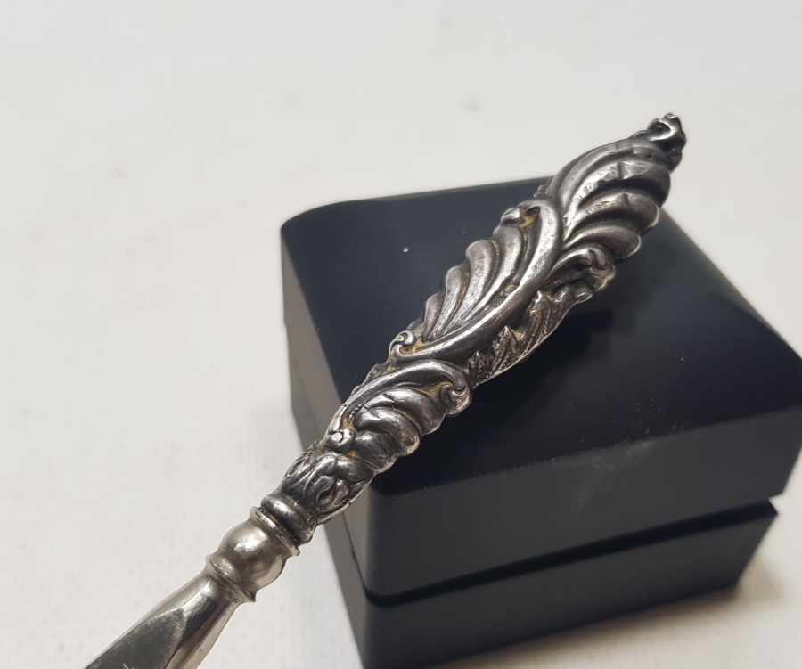 GÜMÜŞ SAPLI ANTİKA AYAKKABI ÇEKECEĞİ - KERATA