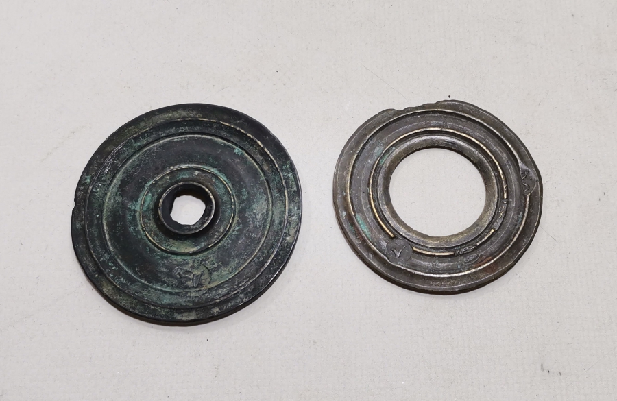 ÜZERLERİ DAMGALI OSMANLI DÖNEMİ İKİ ADET TOPHANE DİRHEM