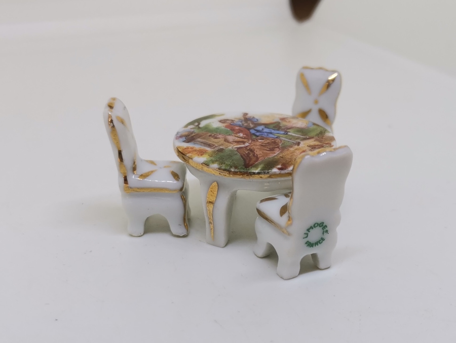 ÜZERİ ALTIN VARAKLI LİMOGES MARKA ANTİKA PORSELEN MİNYATÜR YEMEK ODASI TAKIMI