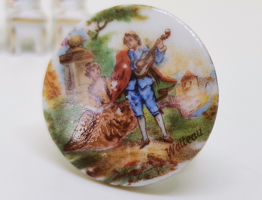 ÜZERİ ALTIN VARAKLI LİMOGES MARKA ANTİKA PORSELEN MİNYATÜR YEMEK ODASI TAKIMI