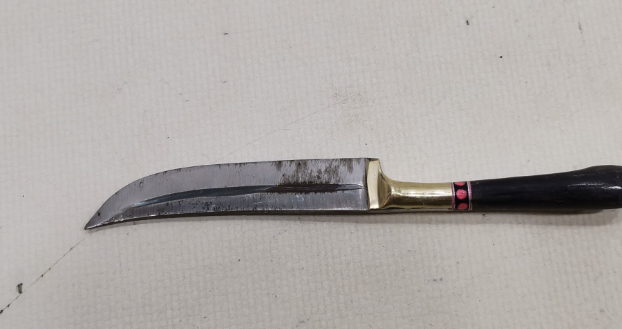 ÜZERİ ALTIN ÇAKMA İŞÇİLİKLİ OSMANLI DÖNEMİ ERMENİCE YAZILI BOYNUZ SAPLI BIÇAK