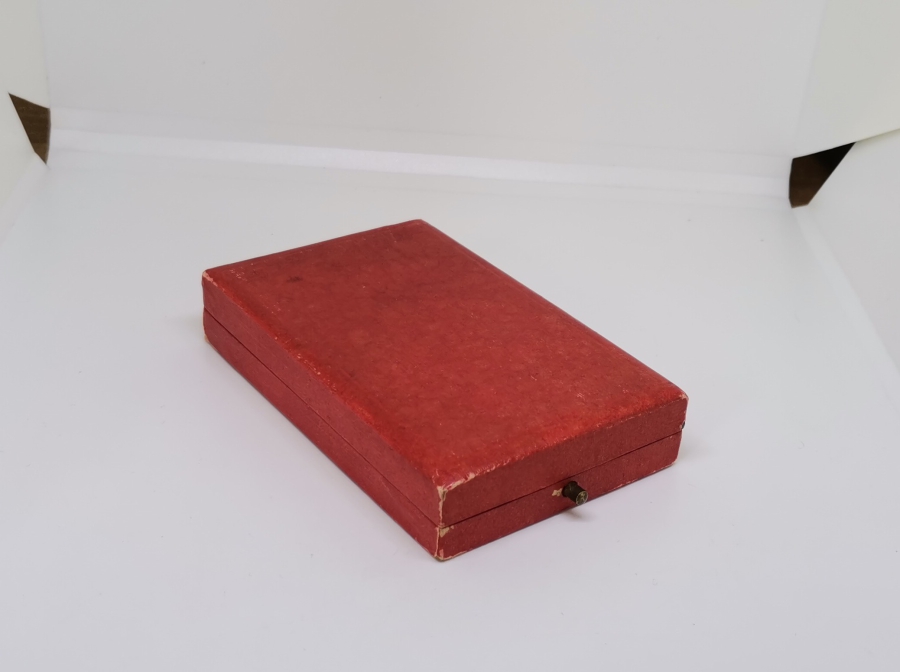 1941 YILI ORİJİNAL KUTUSUNDA KOŞUCULUK İLE İLGİLİ MADALYA