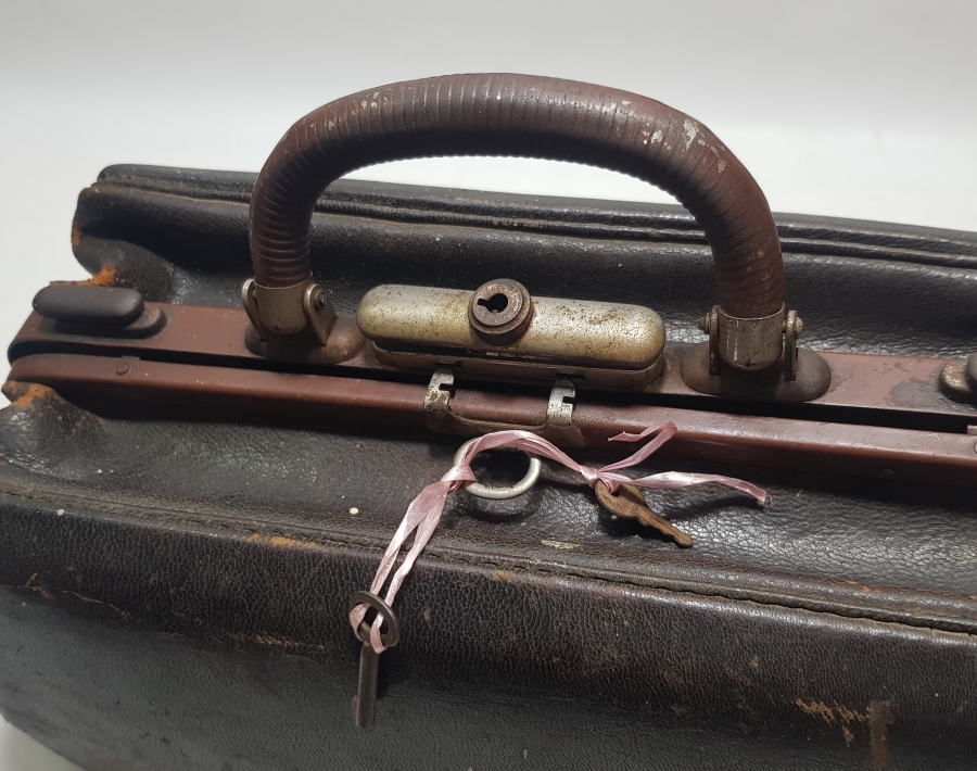 ORİJİNAL ANAHTARLARIYLA OSMANLI DÖNEMİ NADİR SÜNNETÇİ ÇANTASI