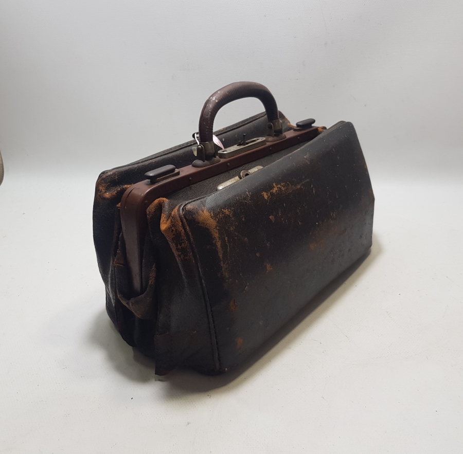 ORİJİNAL ANAHTARLARIYLA OSMANLI DÖNEMİ NADİR SÜNNETÇİ ÇANTASI