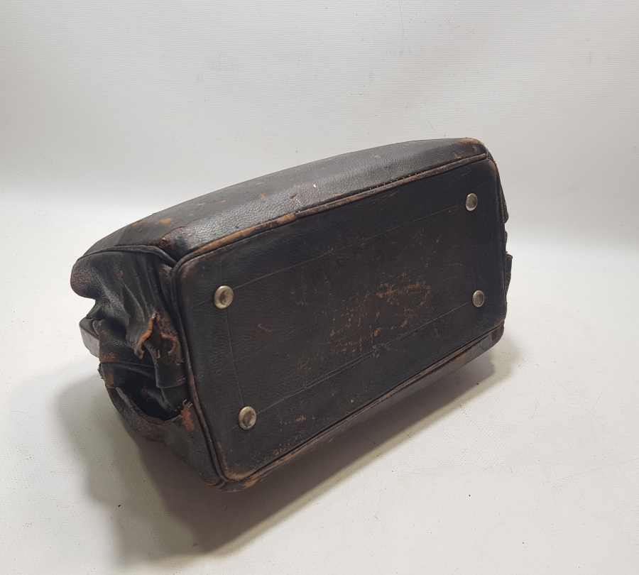 ORİJİNAL ANAHTARLARIYLA OSMANLI DÖNEMİ NADİR SÜNNETÇİ ÇANTASI