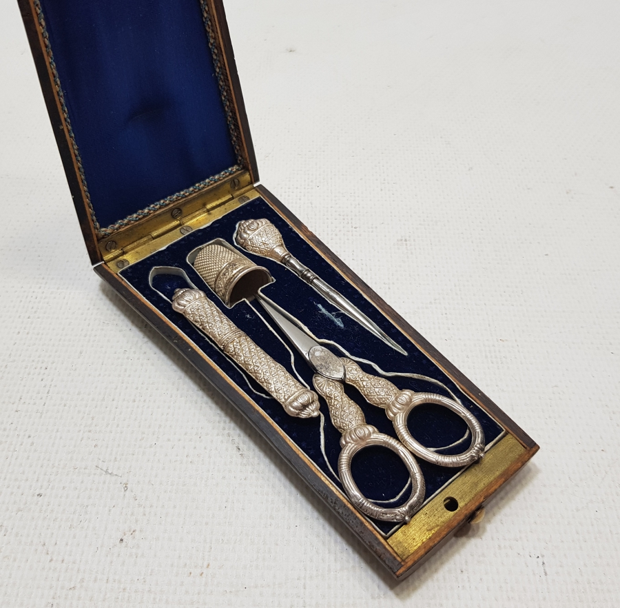 ORİJİNAL KUTUSUNDA OSMANLI DÖNEMİ ÇOK NADİR GÜMÜŞ DİKİŞ SETİ