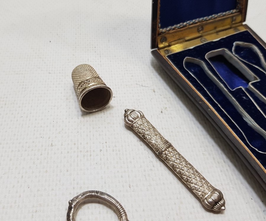 ORİJİNAL KUTUSUNDA OSMANLI DÖNEMİ ÇOK NADİR GÜMÜŞ DİKİŞ SETİ