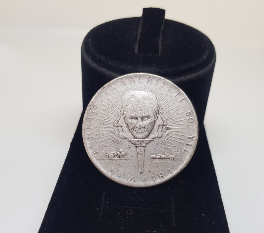 CUMHURİYETİMİZİN KURULUŞUNUN 50. YILINA ÖZEL BASILMIŞ GÜMÜŞ MADALYON