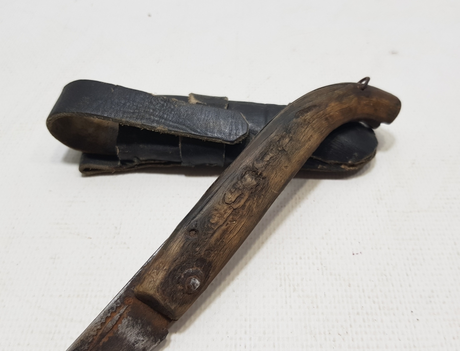 DERİ KILIFINDA BOYNUZ SAPLI EL YAPIMI BURDUR İŞİ ÇAKI