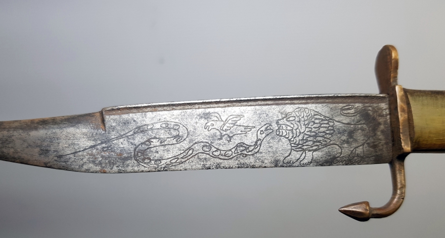 ÜZERİNDE ANADOLU ASLANI KARTAL VE YILAN FİGÜRLERİ BULUNAN OSMANLI DÖNEMİ BALÇAKLI BİTİRİM KAMASI - KABADAYI SALLAMASI