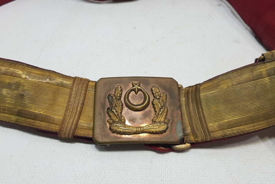 SIRMA İŞÇİLİKLİ CUMHURİYET BAŞLARI TAM TAKIM SUBAY KEMERİ