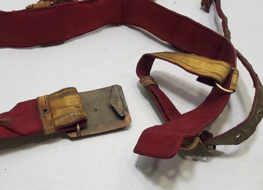 SIRMA İŞÇİLİKLİ CUMHURİYET BAŞLARI TAM TAKIM SUBAY KEMERİ