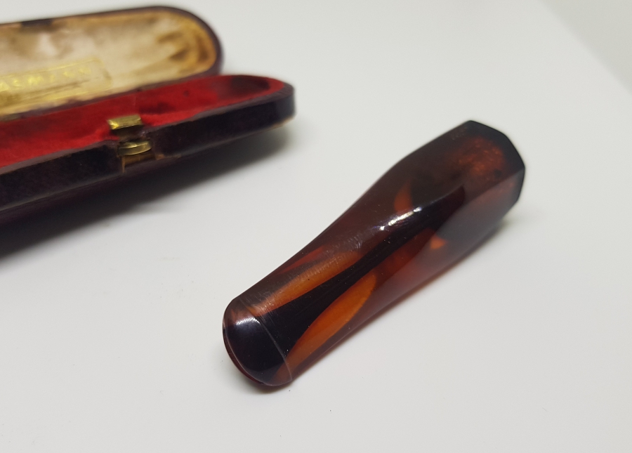 ORİJİNAL KUTUSUNDA ANTİKA ATEŞ KEHRİBARI AĞIZLIK