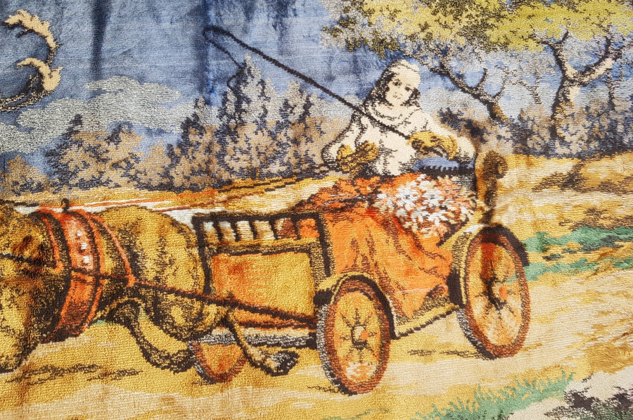 ANTİKA DUVAR HALISI