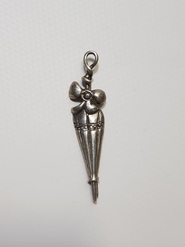 ŞEMSİYE FORMLU GÜMÜŞ BROŞ