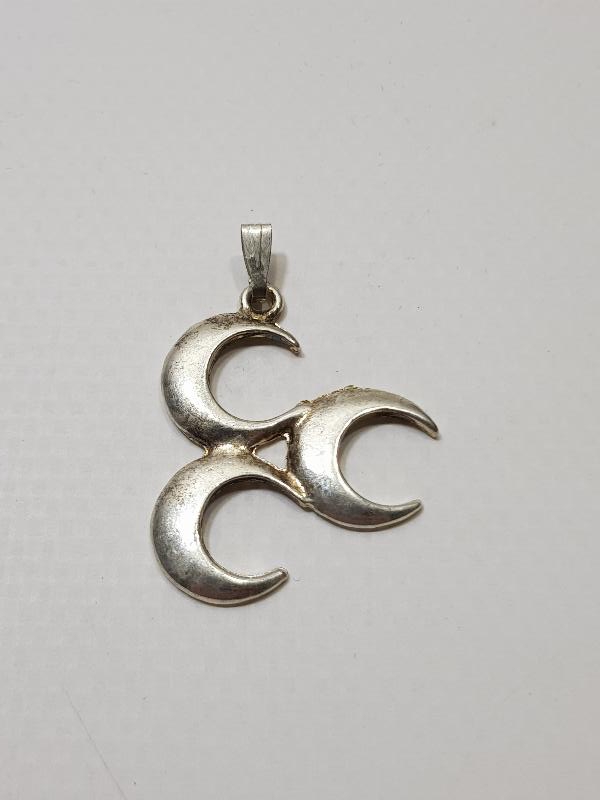 ÜÇ HİLAL GÖRSELLİ GÜMÜŞ KOLYE UCU